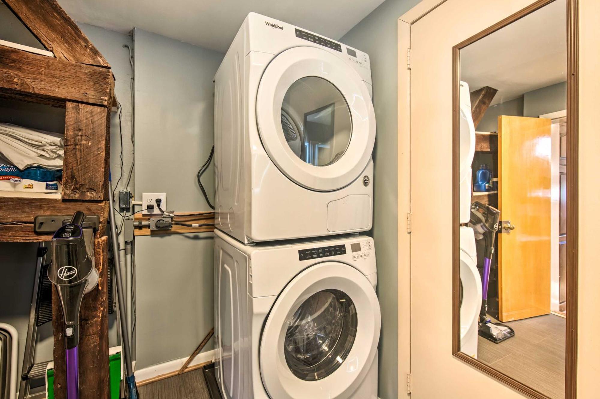 Runningwater Apartment In Lancaster With Deck ภายนอก รูปภาพ
